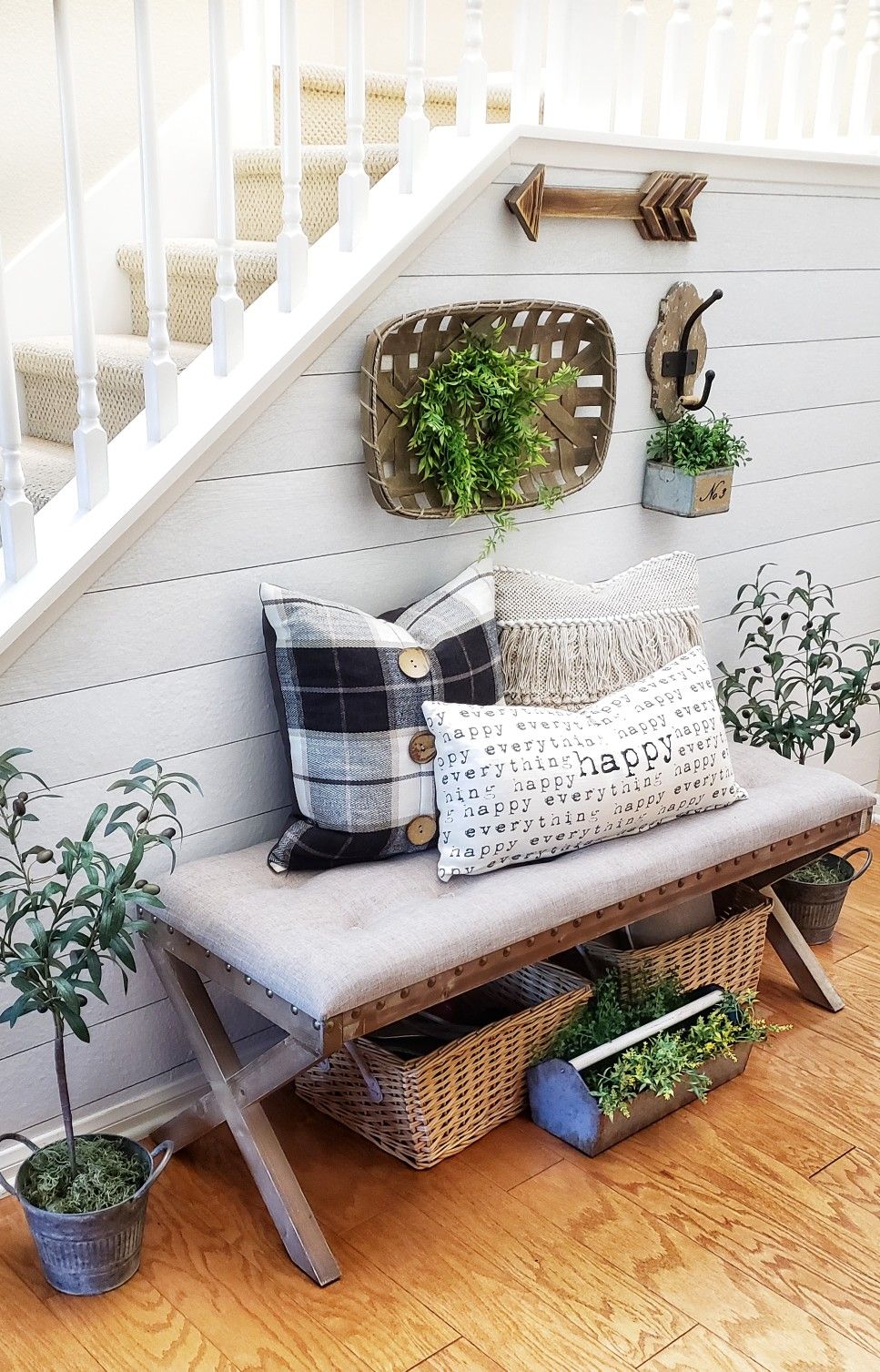 Top Quality Classic Wood Storage Bench Outdoor Entryway Bedroom