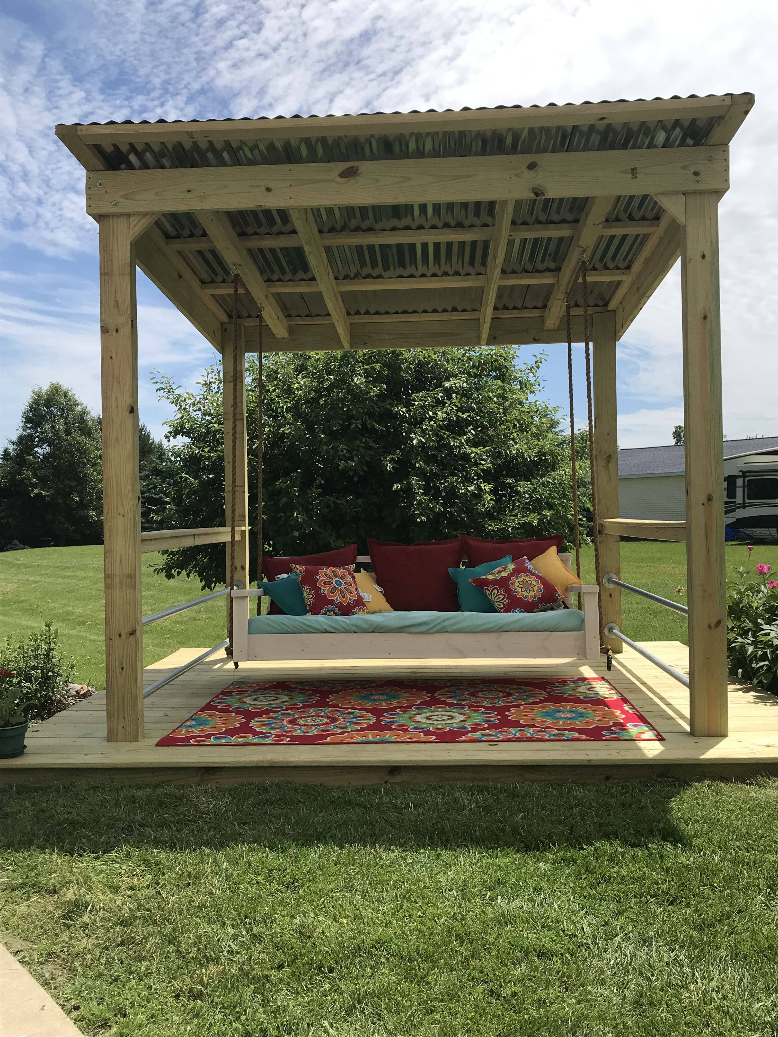 Creekvine Designs Classic Cedar Porch Swing Porch Swings