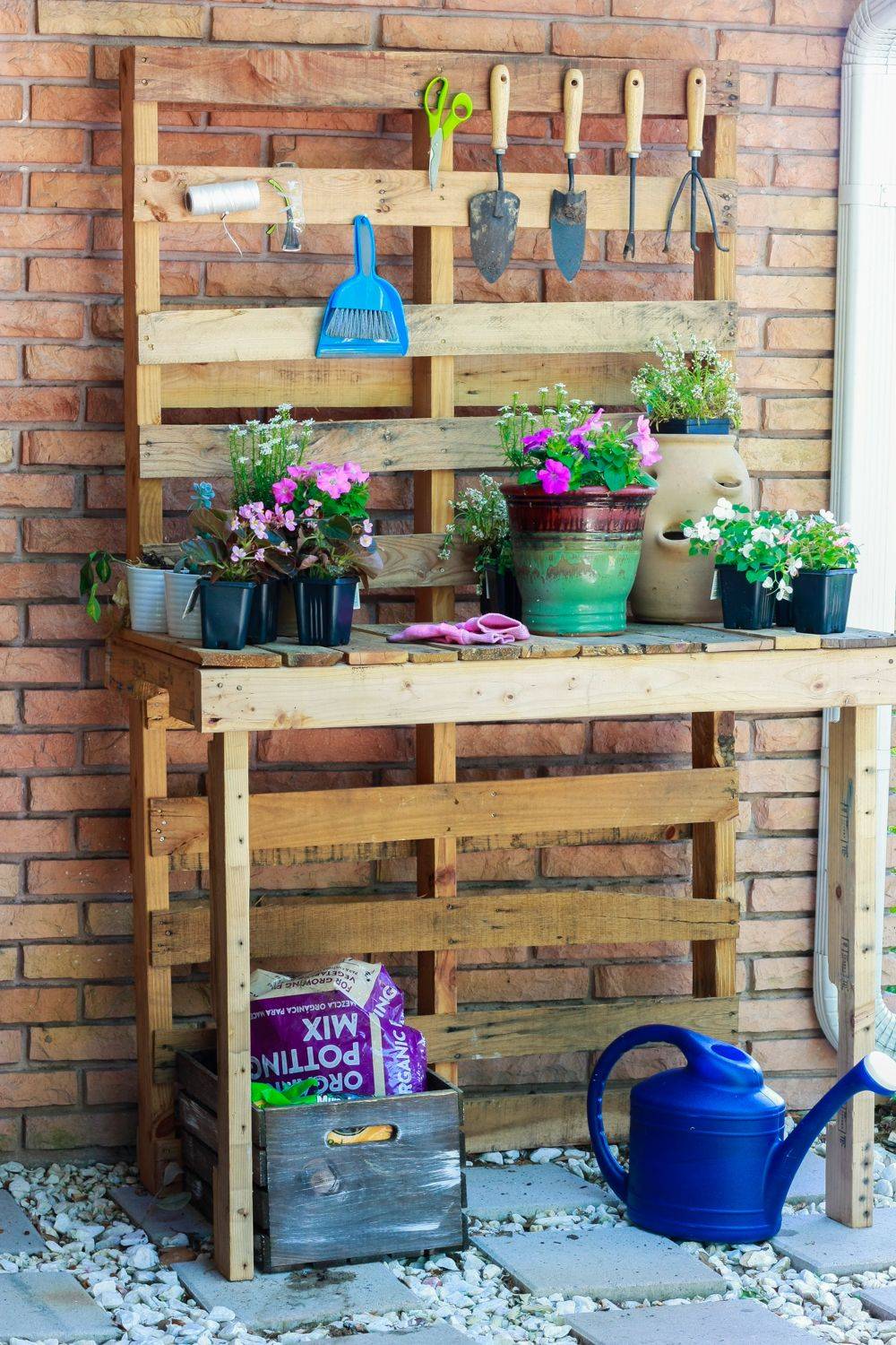 Adorable Interesting Potting Bench Ideas