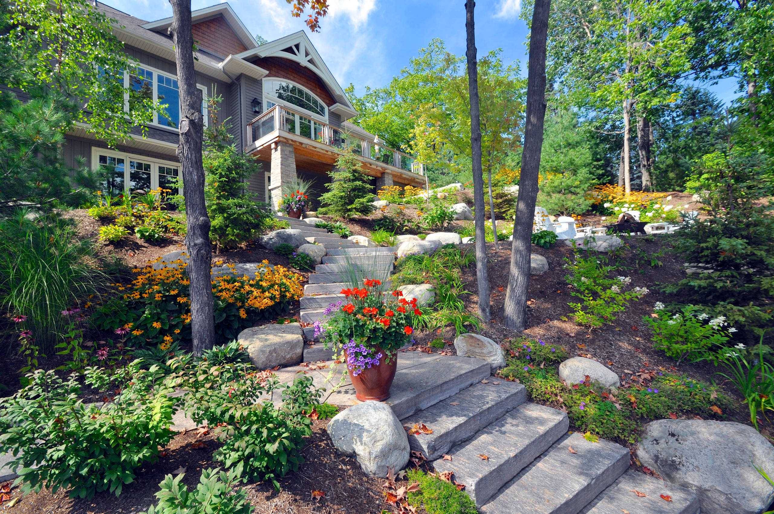 Flagstone Seawall Google Search Lake Landscaping