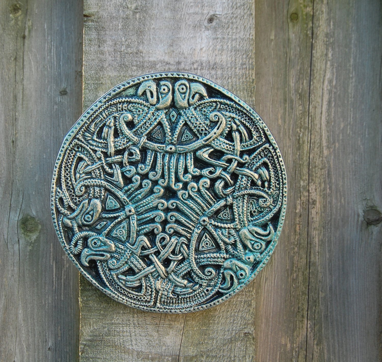 Inchh Relic Roho Garden Accent