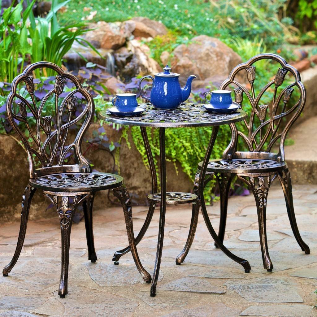 Wrought Iron Patio Furniture Makeover
