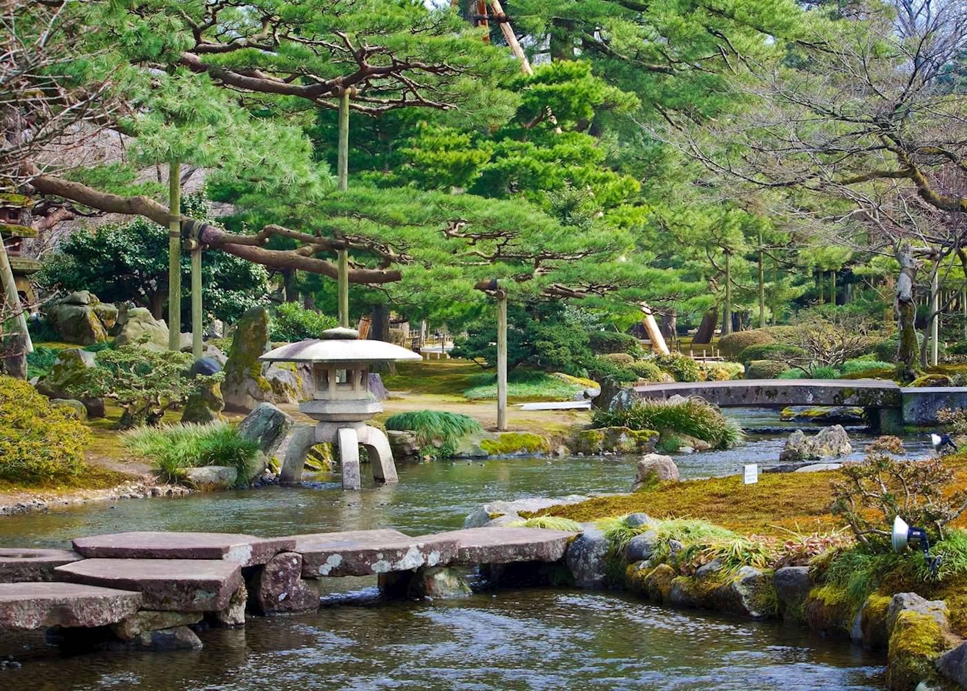 Kenrokuen Garden Country Roads