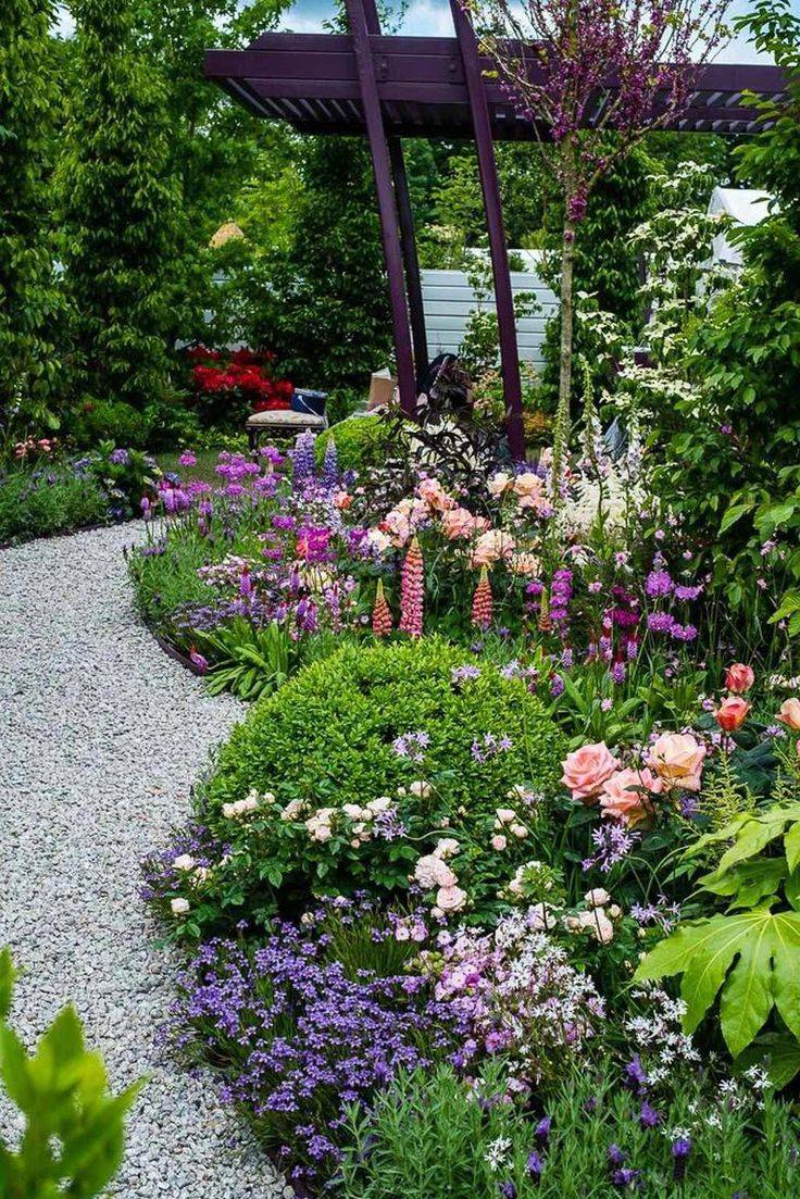 Stunning Small Cottage Garden Ideas
