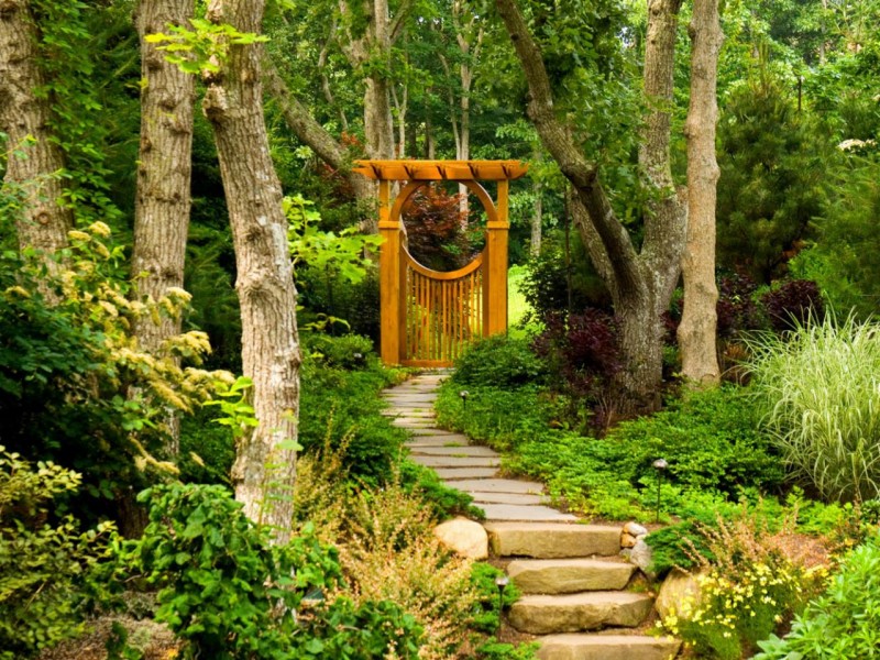 Lovely Diy Garden Pathway Ideas