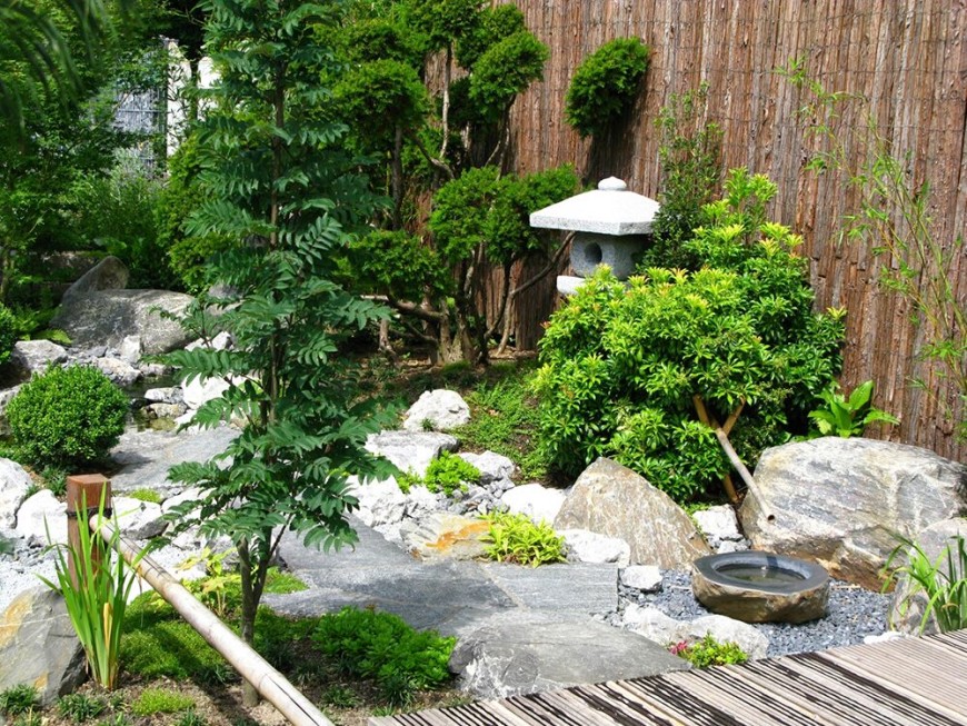 A Chinese Garden Style