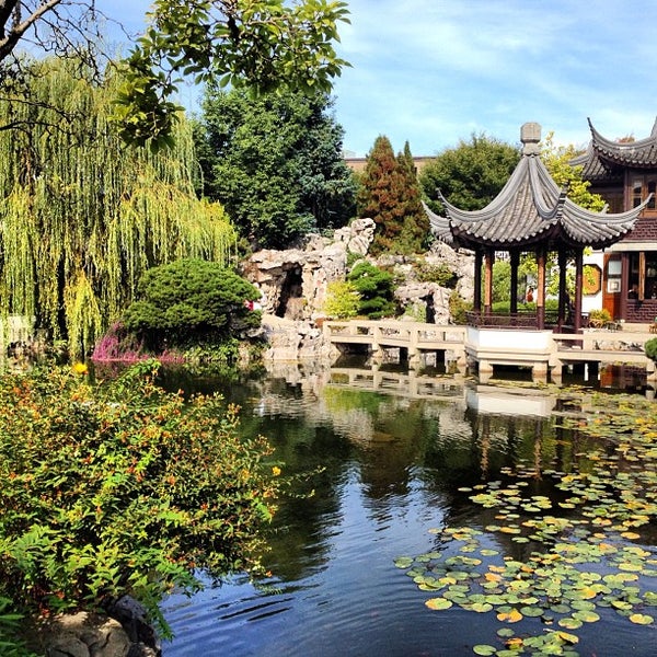 Lan Su Chinese Garden
