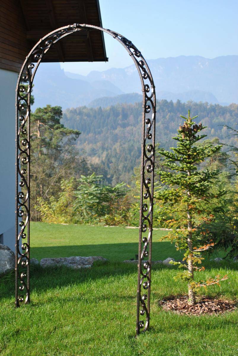 19 Solid Metal Garden Arches Ideas To Consider SharonSable