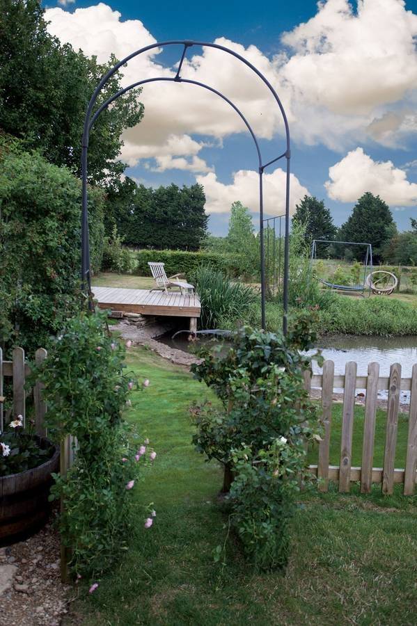 19 Solid Metal Garden Arches Ideas To Consider SharonSable