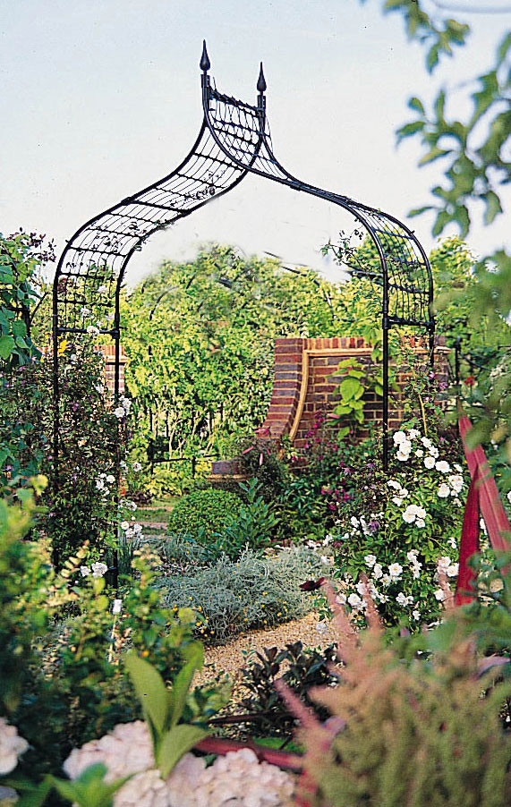 Uk Garden Supplies Heavy Duty Gothic Garden Arch