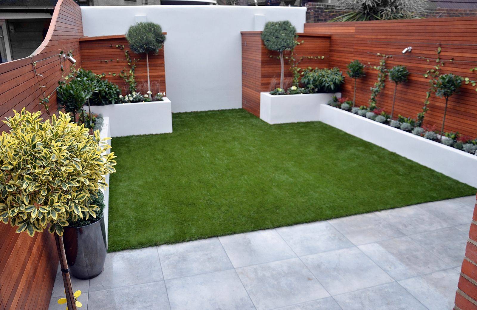 Modern Garden Design Small London Cedar Screen Grey