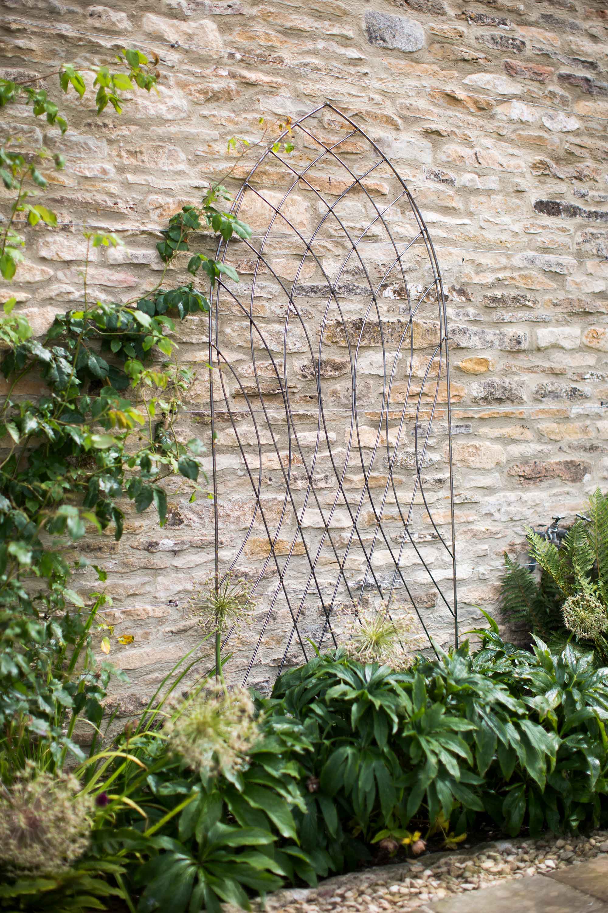 Provence Garden Decor Planter Gothic Trellis