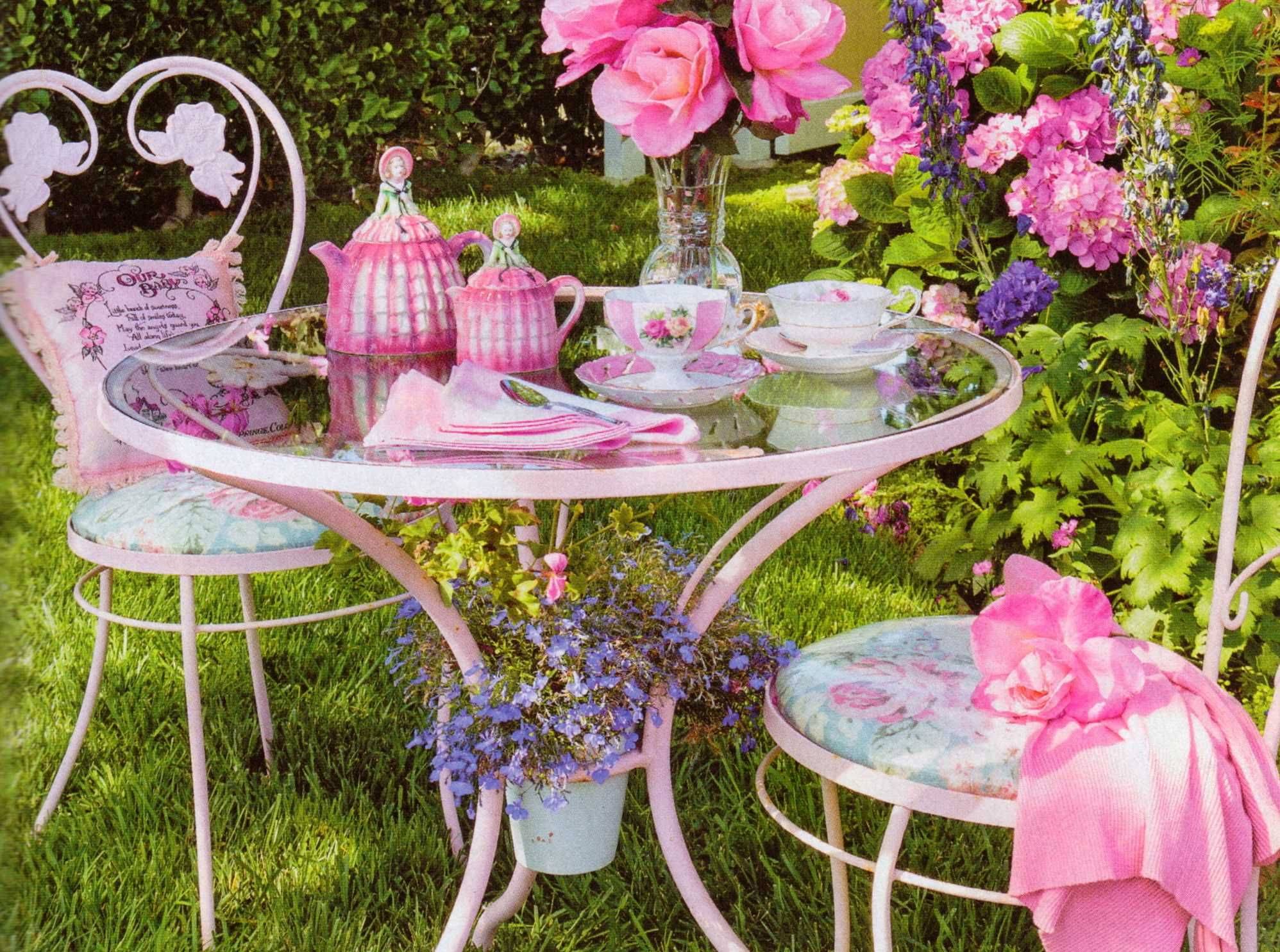 Gorgeous Beautiful Cottage Garden Ideas