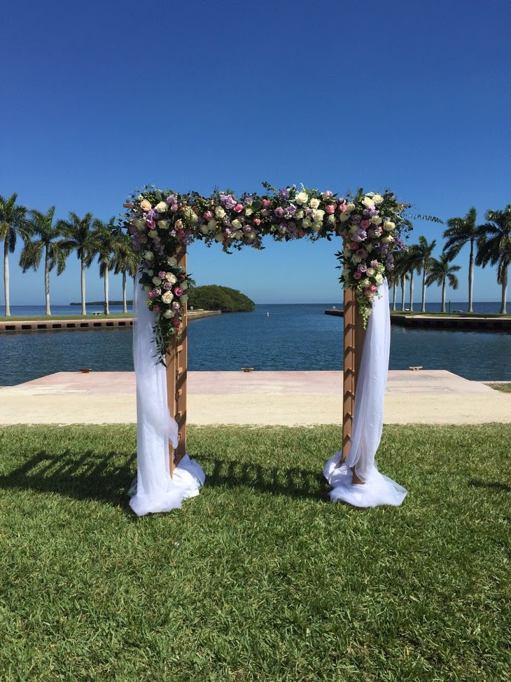 White Metal Wedding Arch Garden Decoration Bridal Party Prom Flower