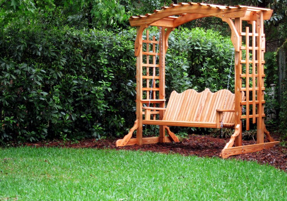 Woodwork Pergola Swing