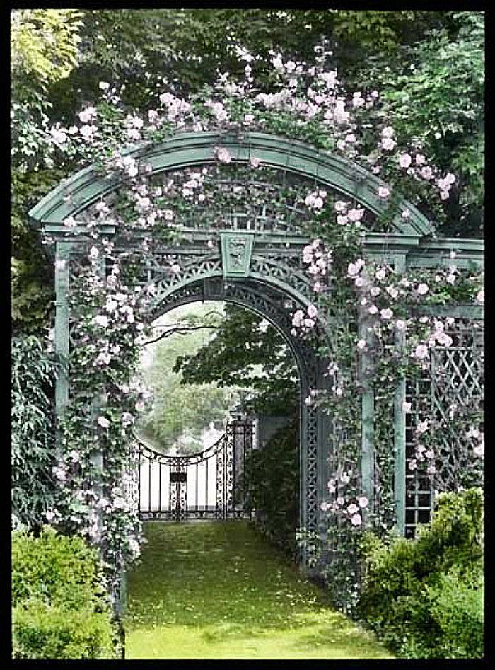 Roman Full Lattice Superior Garden Arch