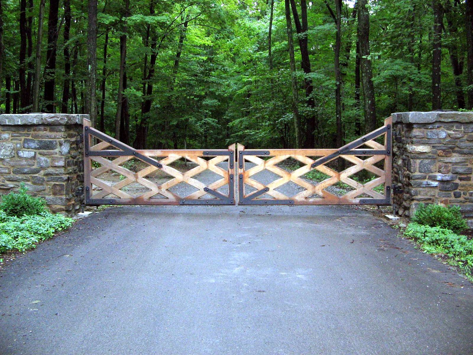 Totally Unique Wooden Driveway Gate Designs