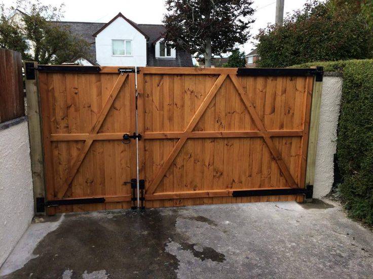 Pedestrian Access Wooden Garden Gate