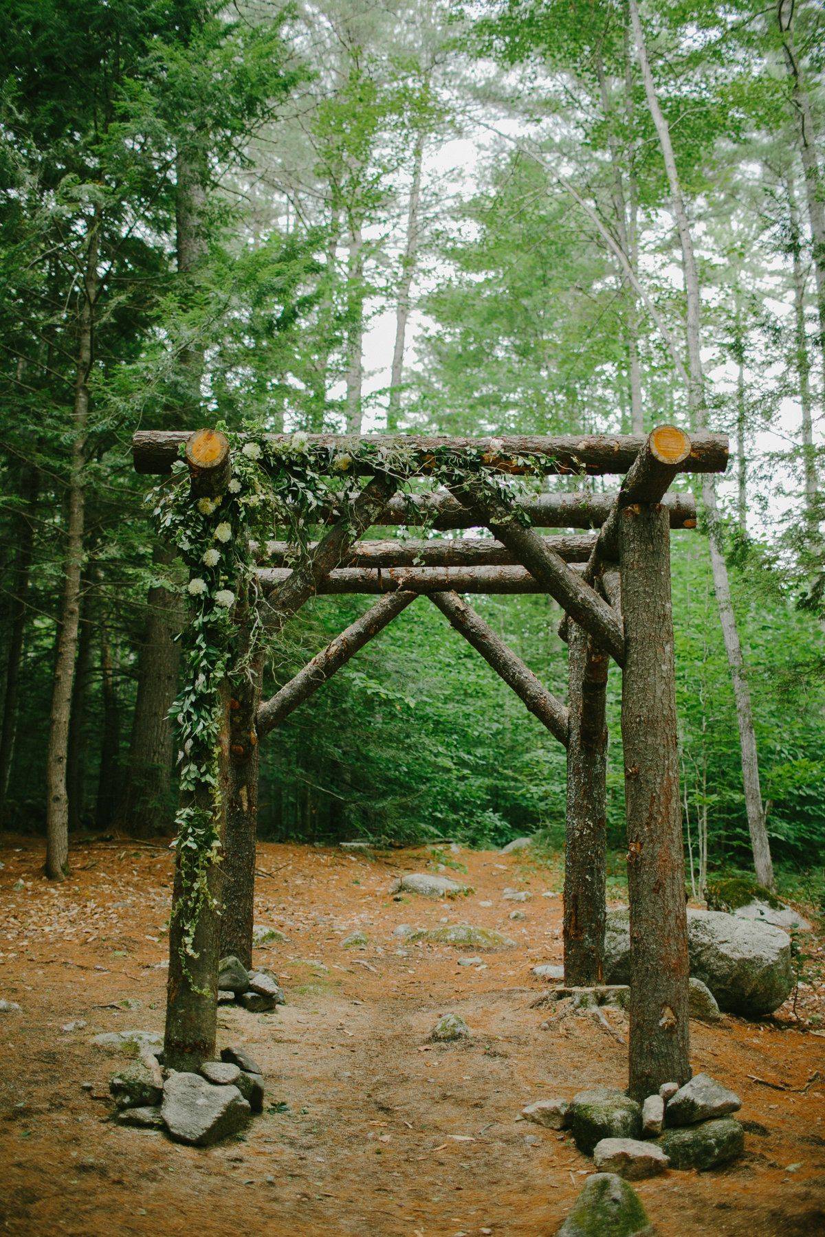 Rustic And Simple Arbor Ideas