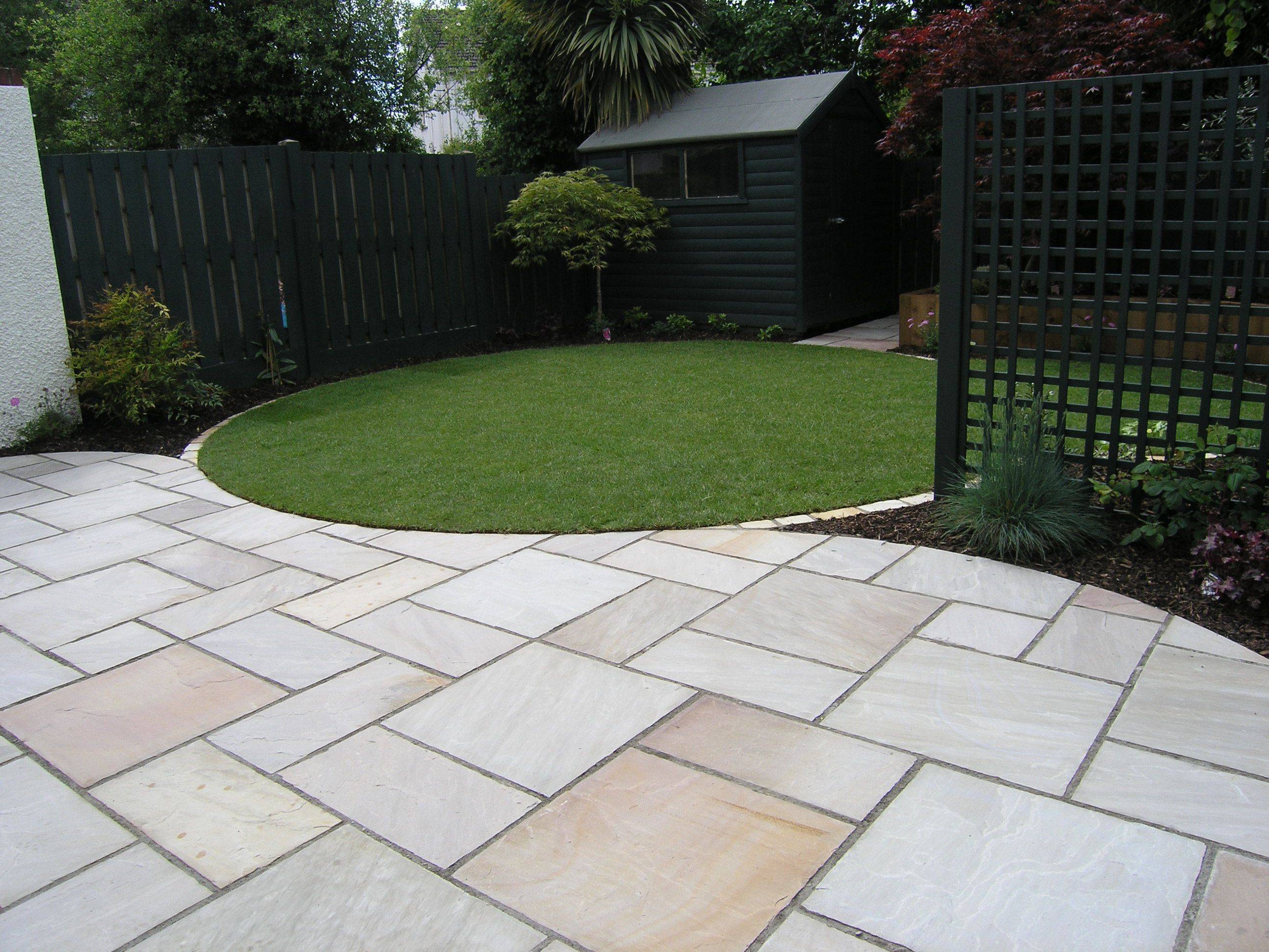 Fairstone Riven Harena Sandstone Paving Curved Patio