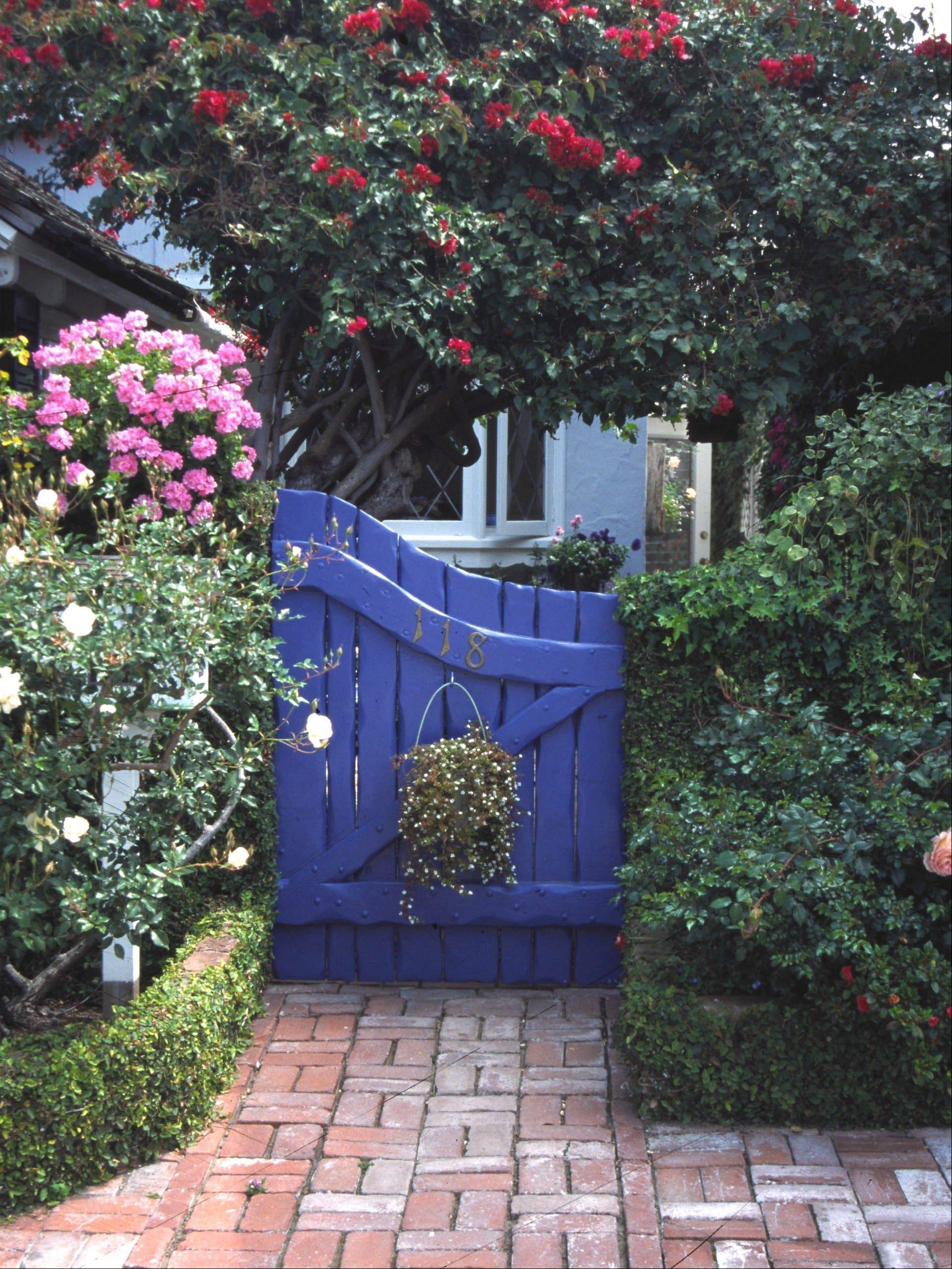 A Magical Garden Gate Decoration Diy Garden Projects