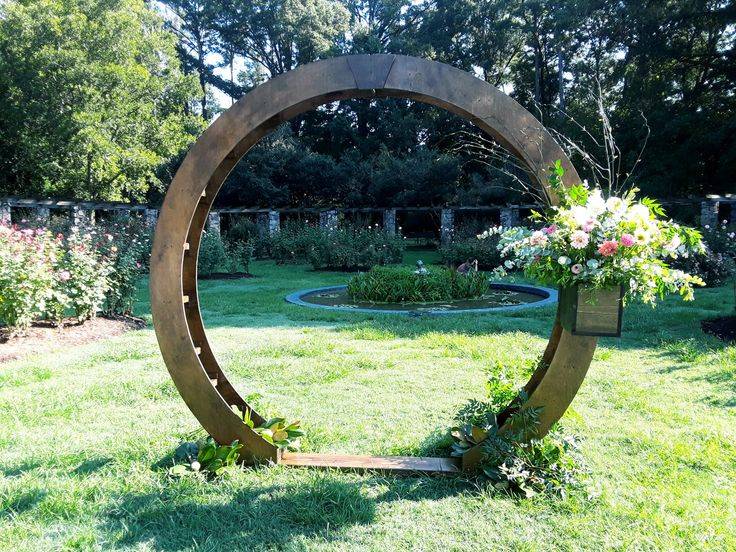 Awesome Moon Gate Garden Design Ideas