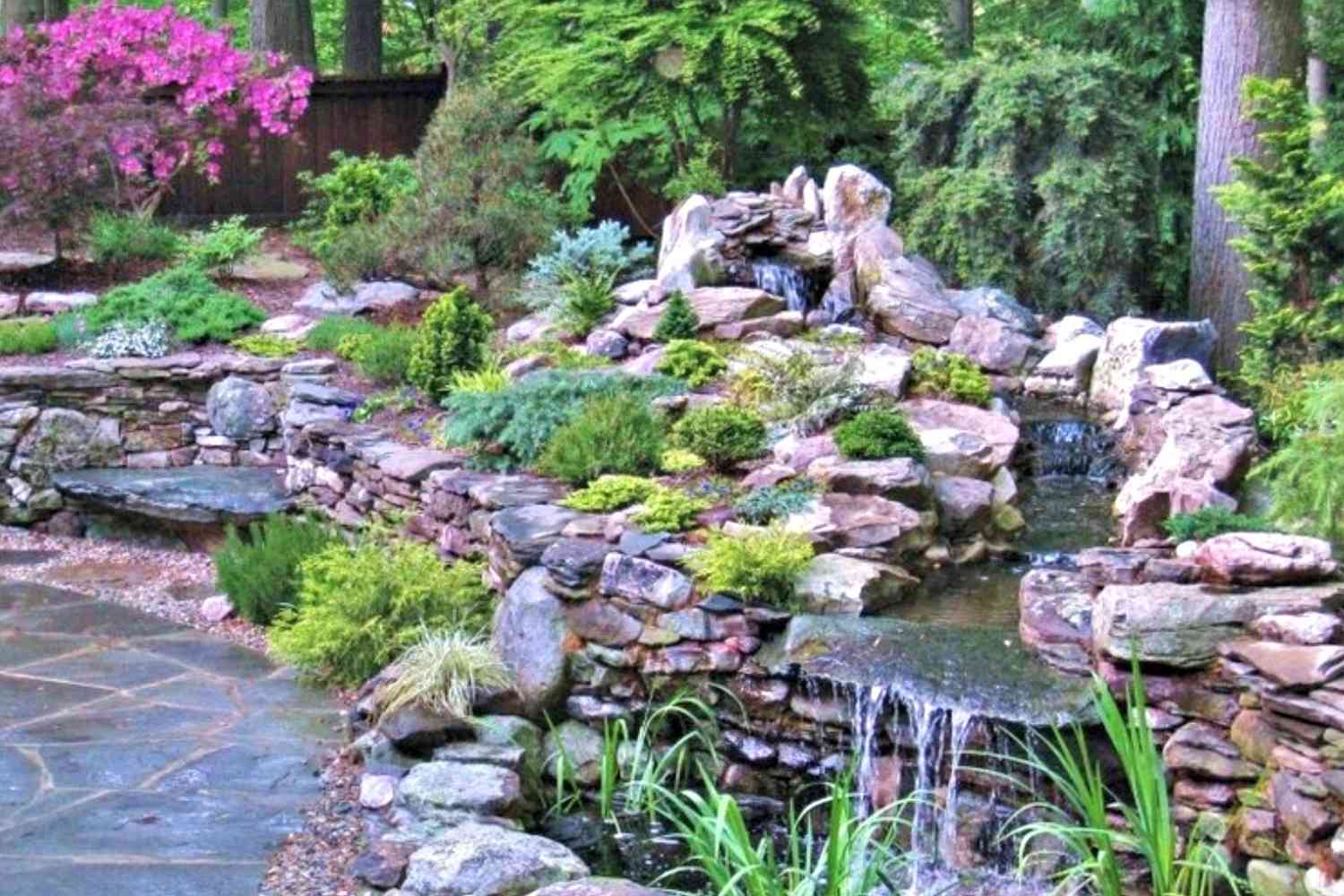 Small Garden Backyard Aquariums Ideas