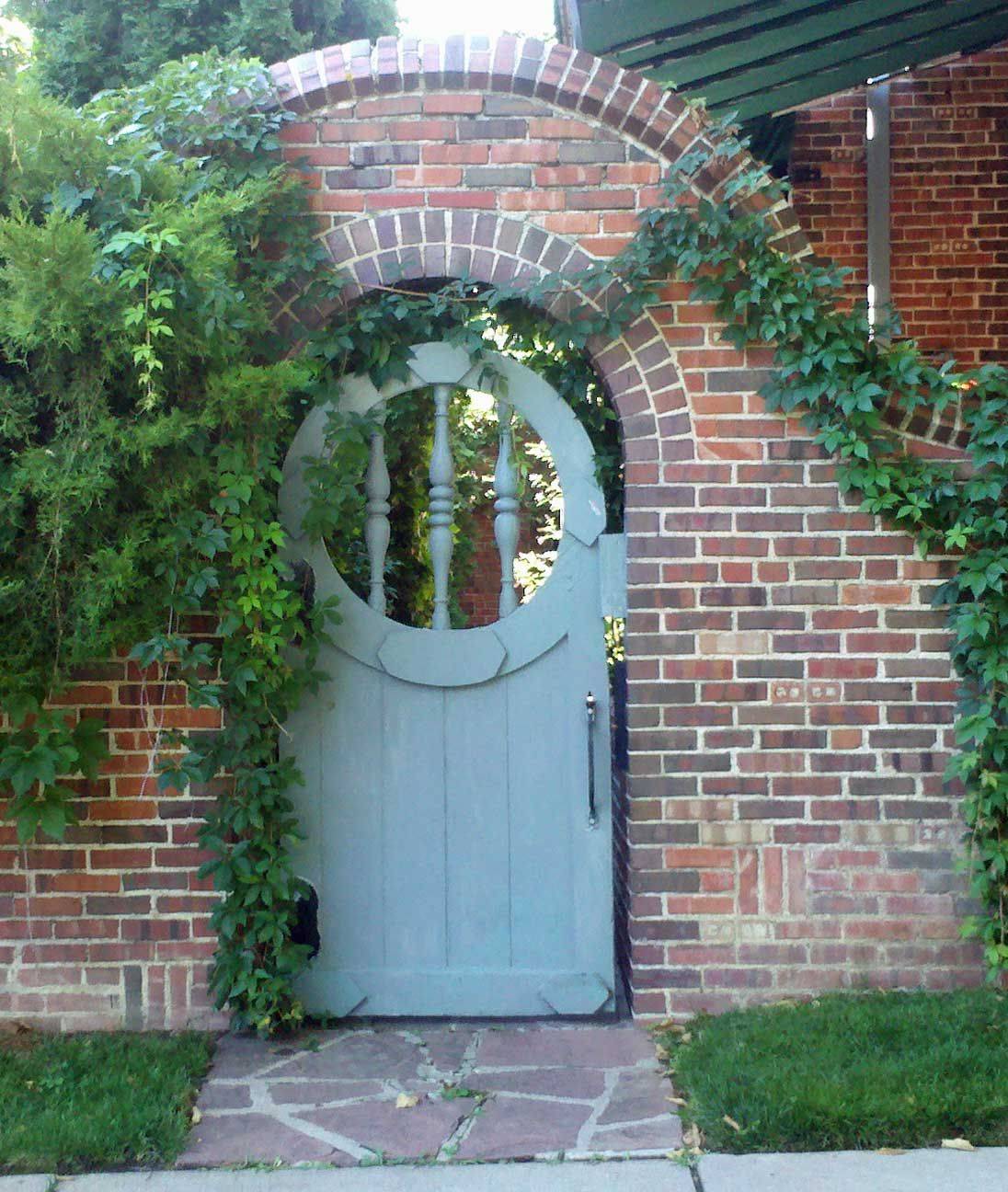 Decorative Wooden Garden Doors Design You Can Be Proud Of In