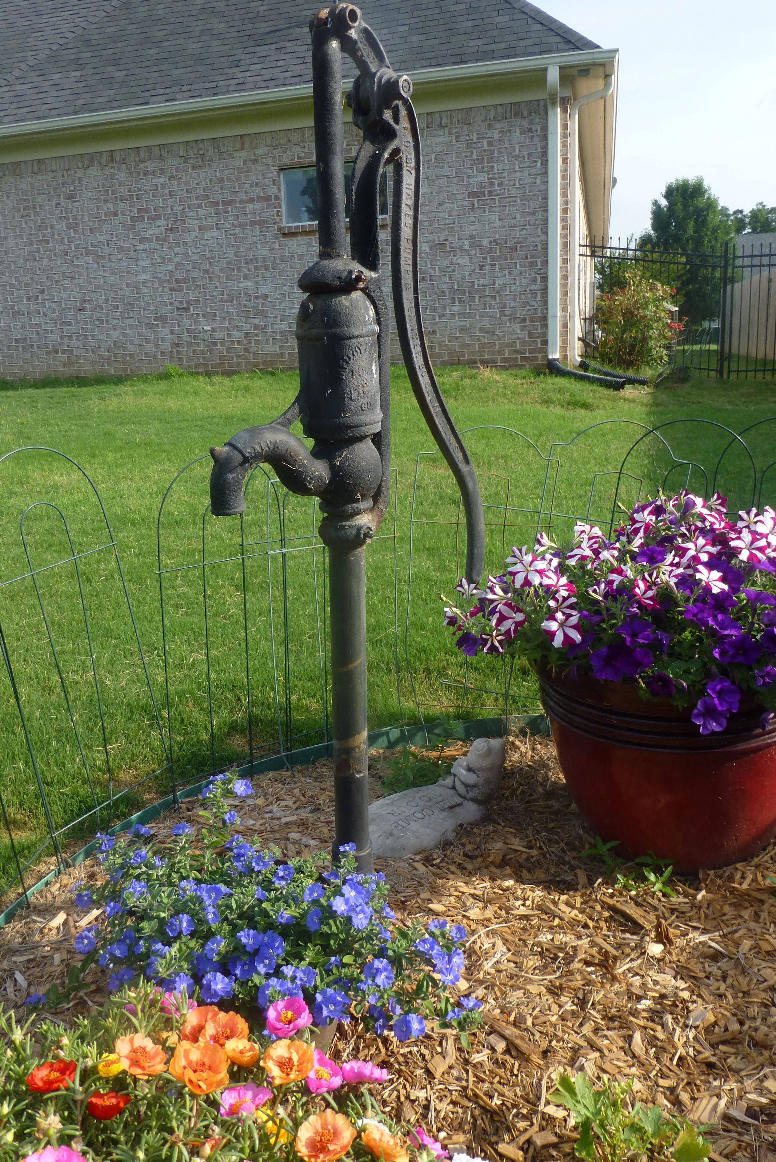 Small Water Fountain Pump Backyard Design Ideas