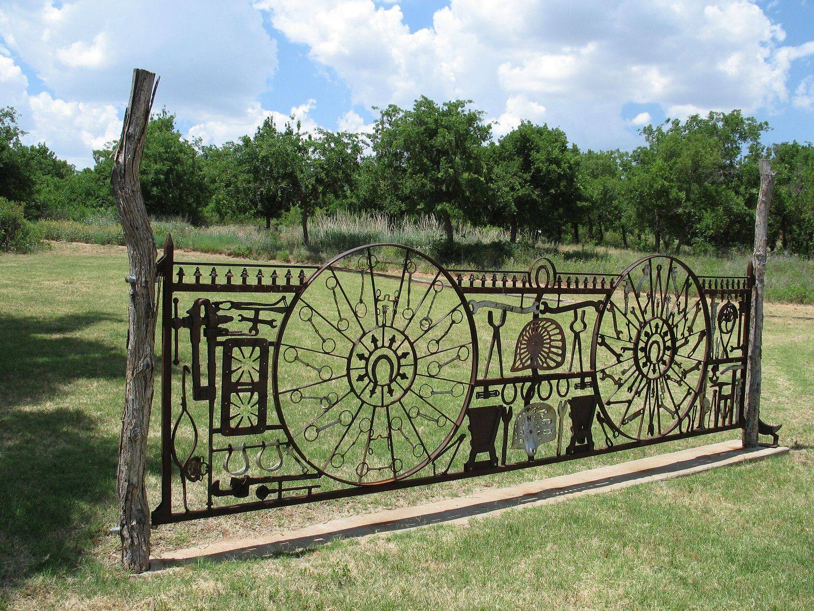 Insanely Charming Garden Gate Diy Projects Protecting Greenery