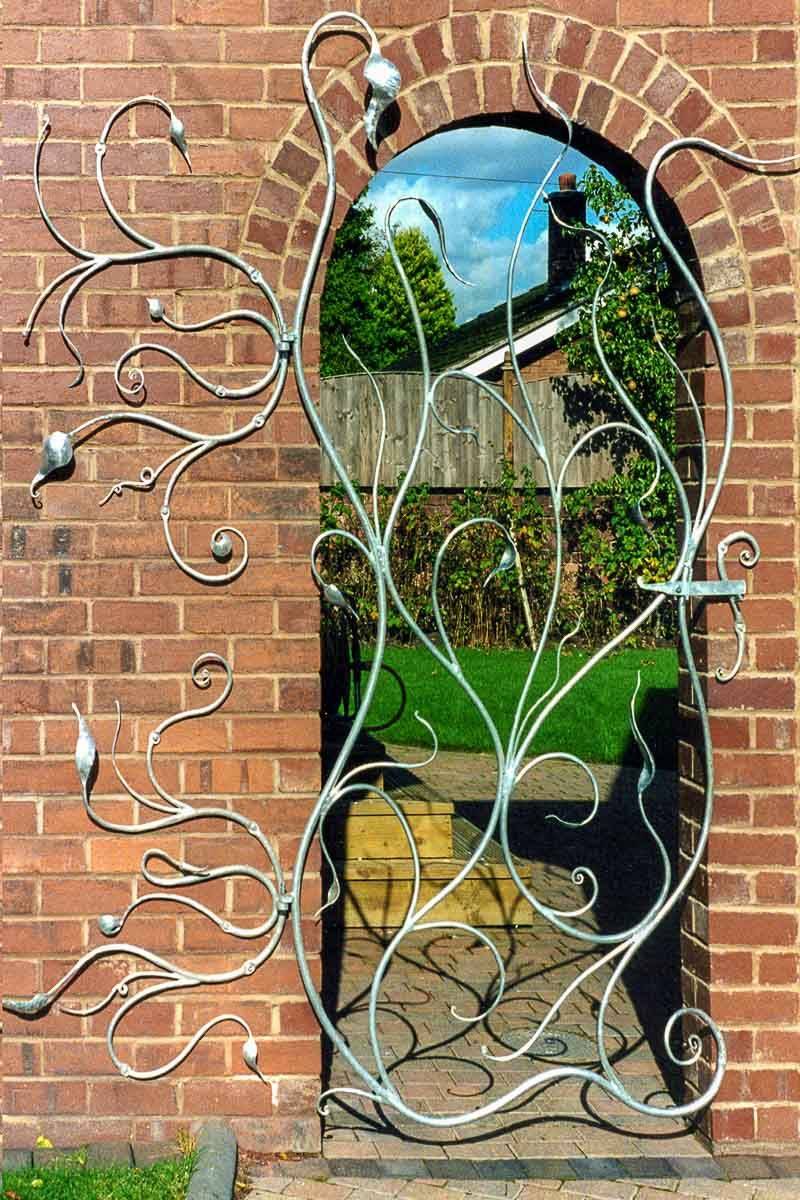 Passion Des Fleurs Metal Garden Gates