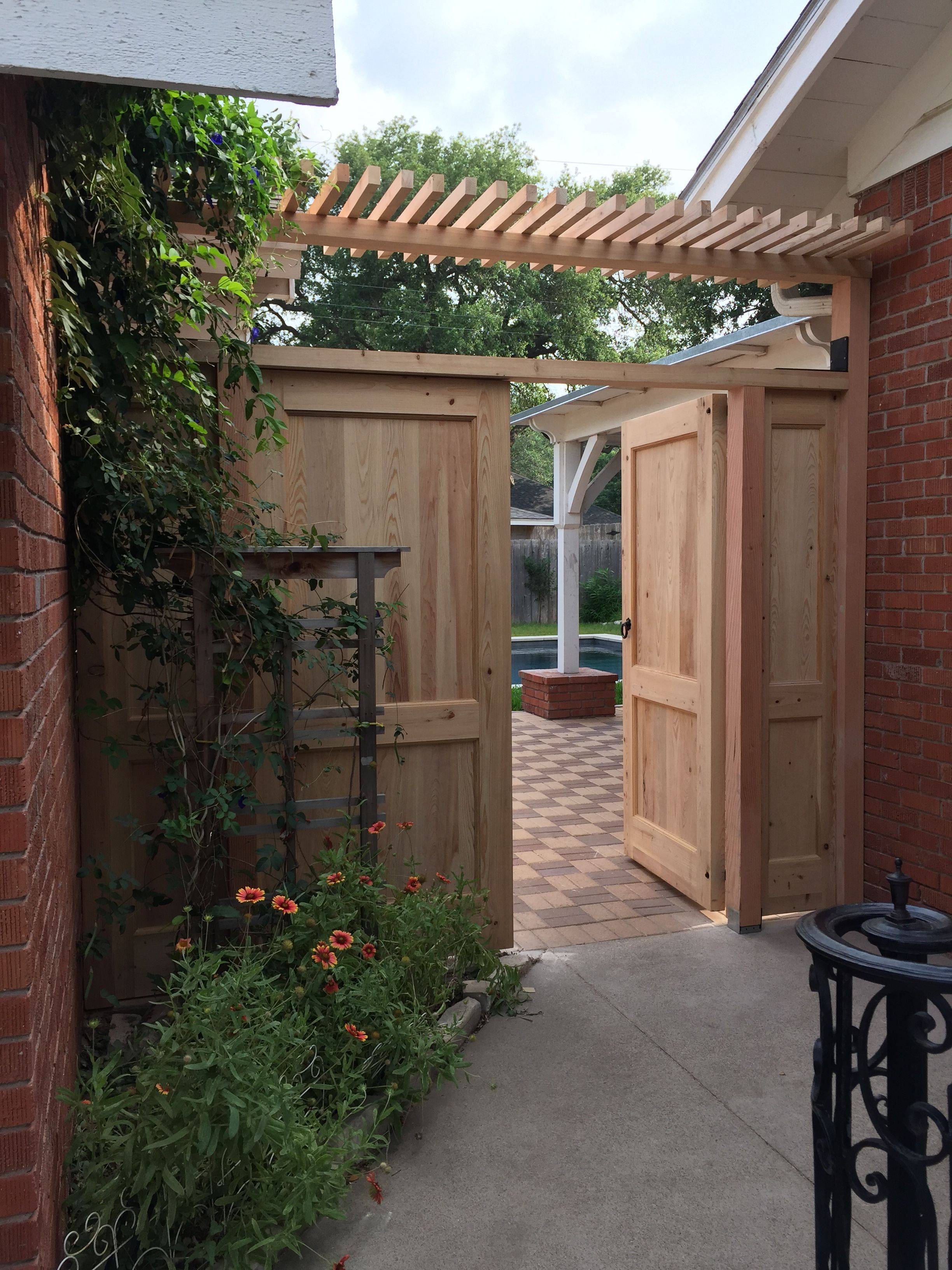 Inexpensive Secret Wooden Gates Ideas
