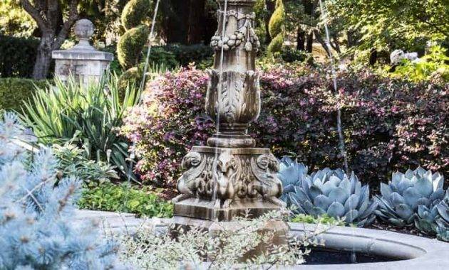 Super Cute Small Garden Ideas