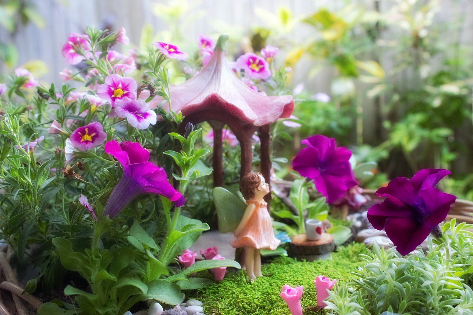 Adorable Toadstool Garden Decor Creativemeinspiredyoucom Garden