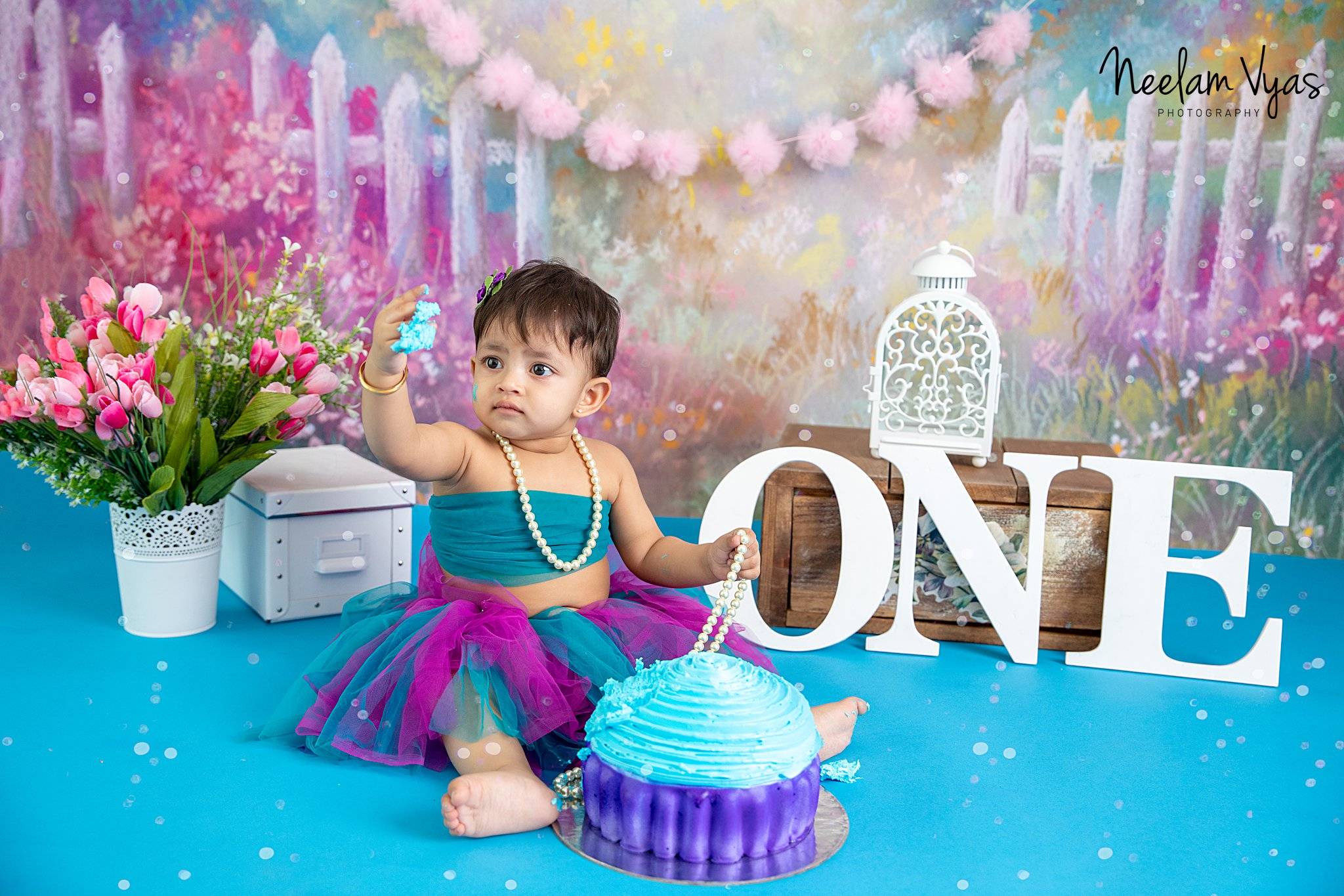 Adorable Baby Girl St Birthday Photoshoot Ideas
