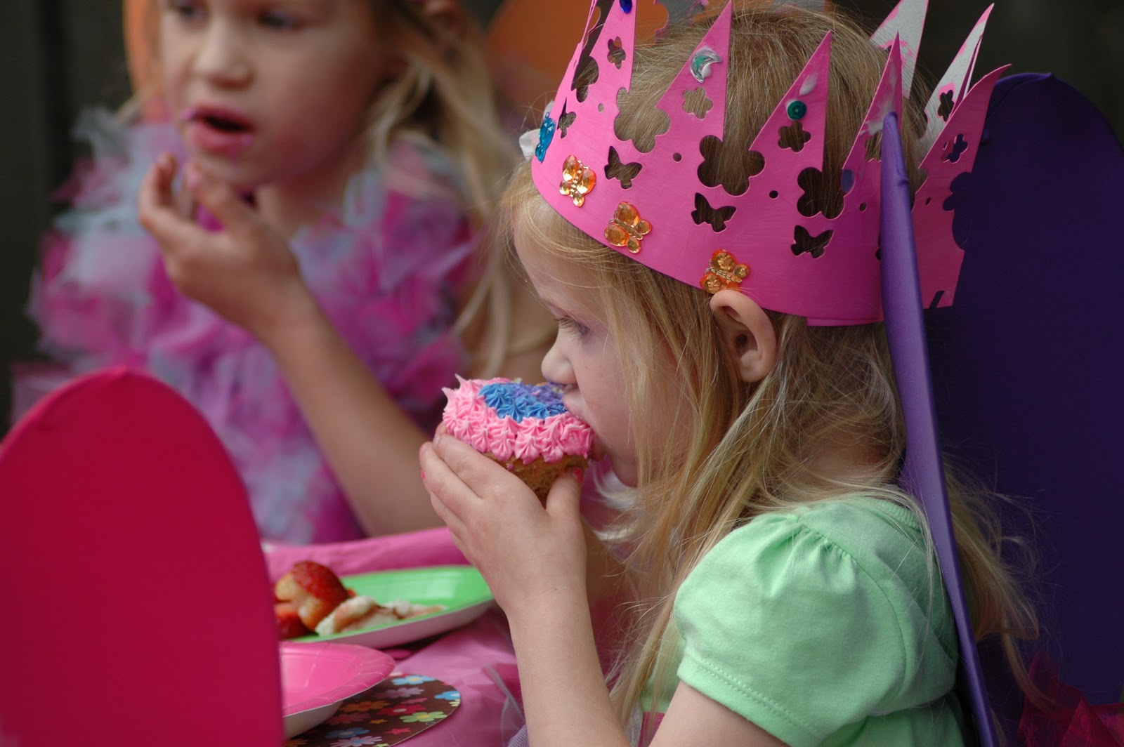 Adorable Baby Girl St Birthday Photoshoot Ideas