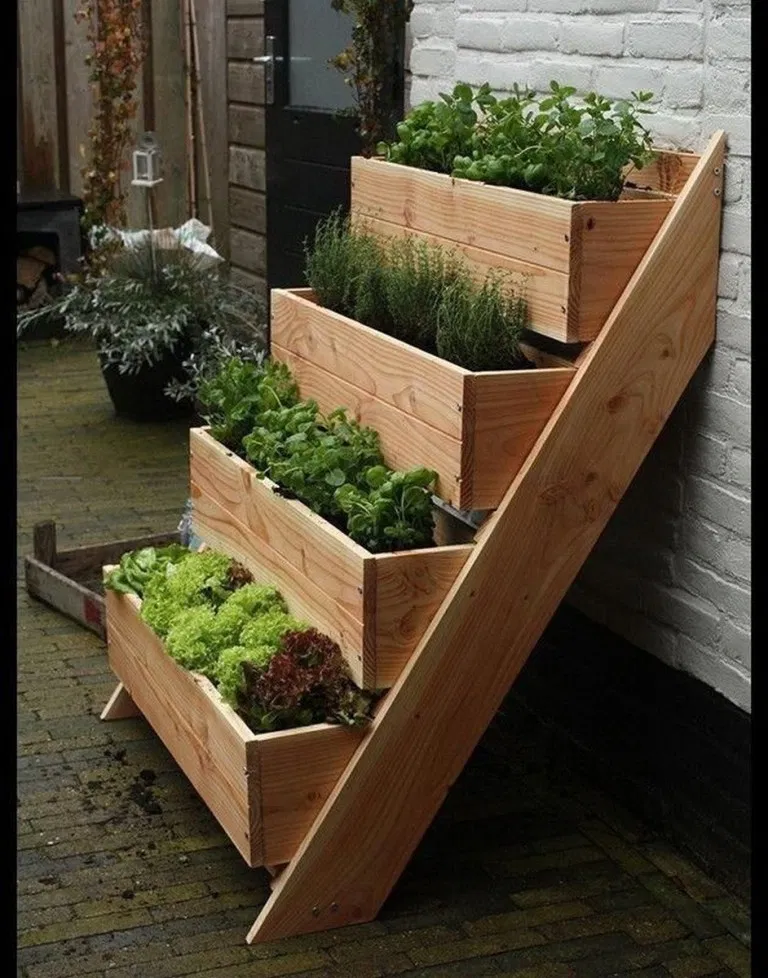 Cool Outdoor Vertical Garden Ideas