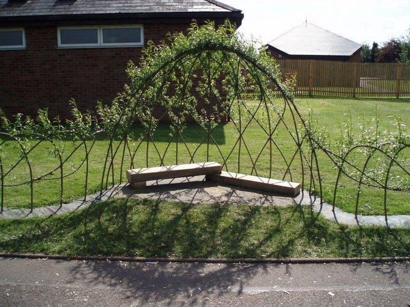 Living Outdoor Willow Structures