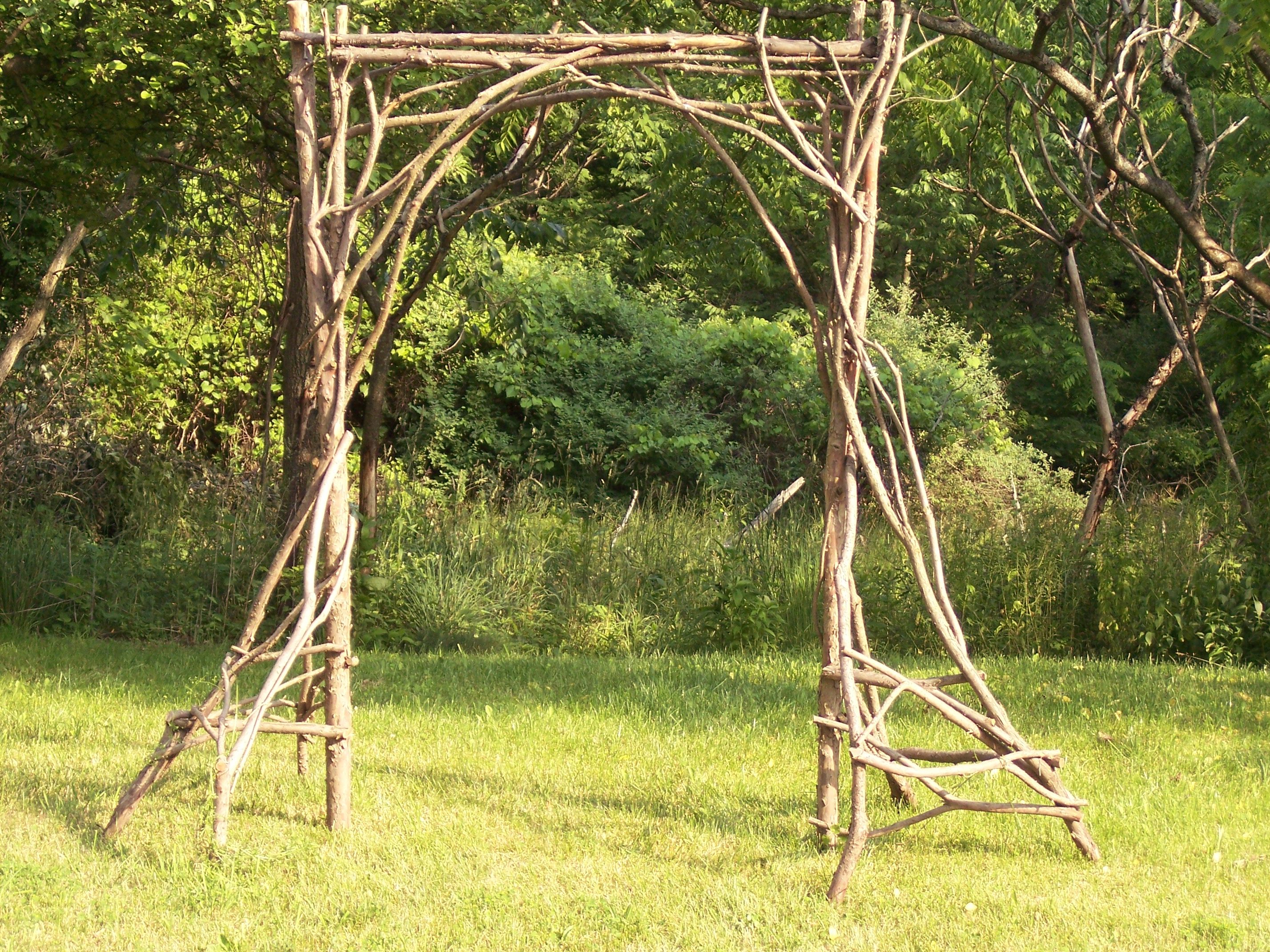 Rowlinson Rustic Garden Arch