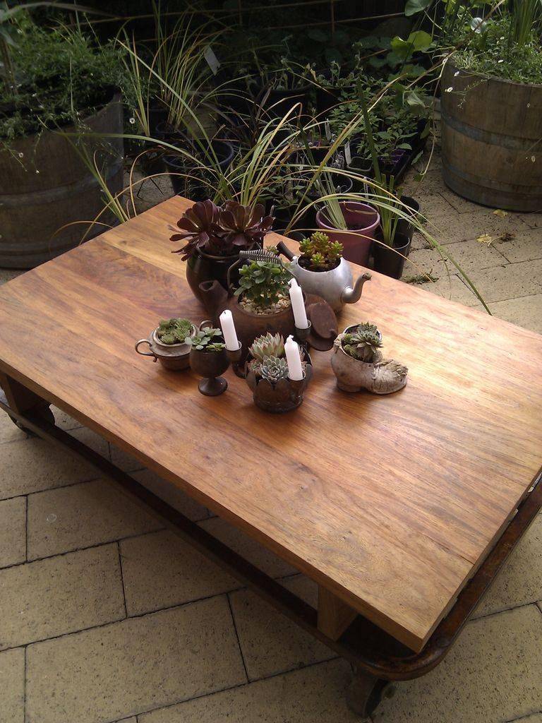 Modern Outdoor Coffee Table Ideas