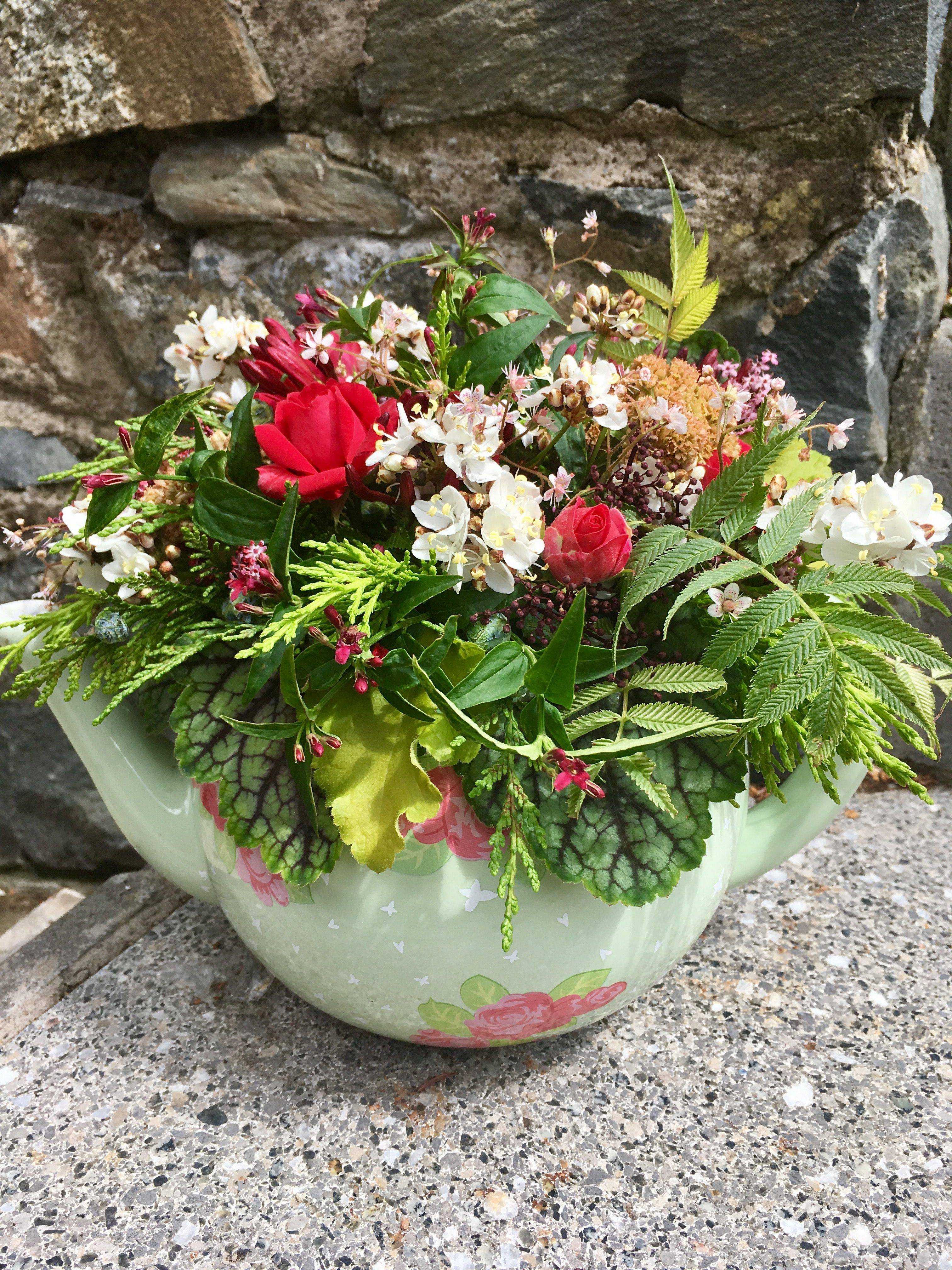 Teapot Garden Totems