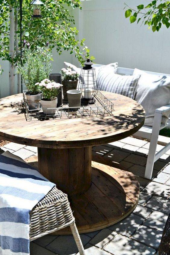 Large Round Wooden Garden Table And Chairs Large Wooden Garden Table