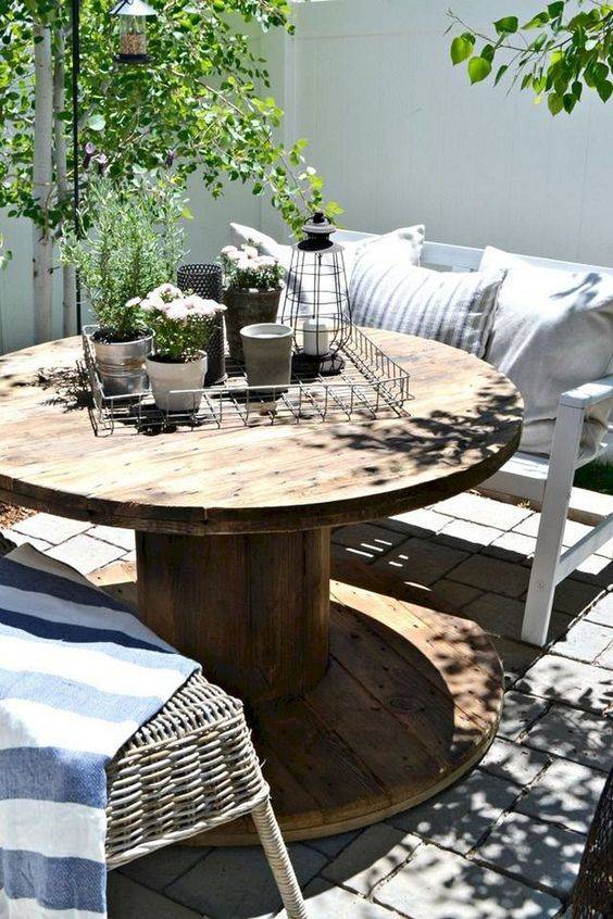 Large Round Wooden Garden Table And Chairs Large Wooden Garden Table
