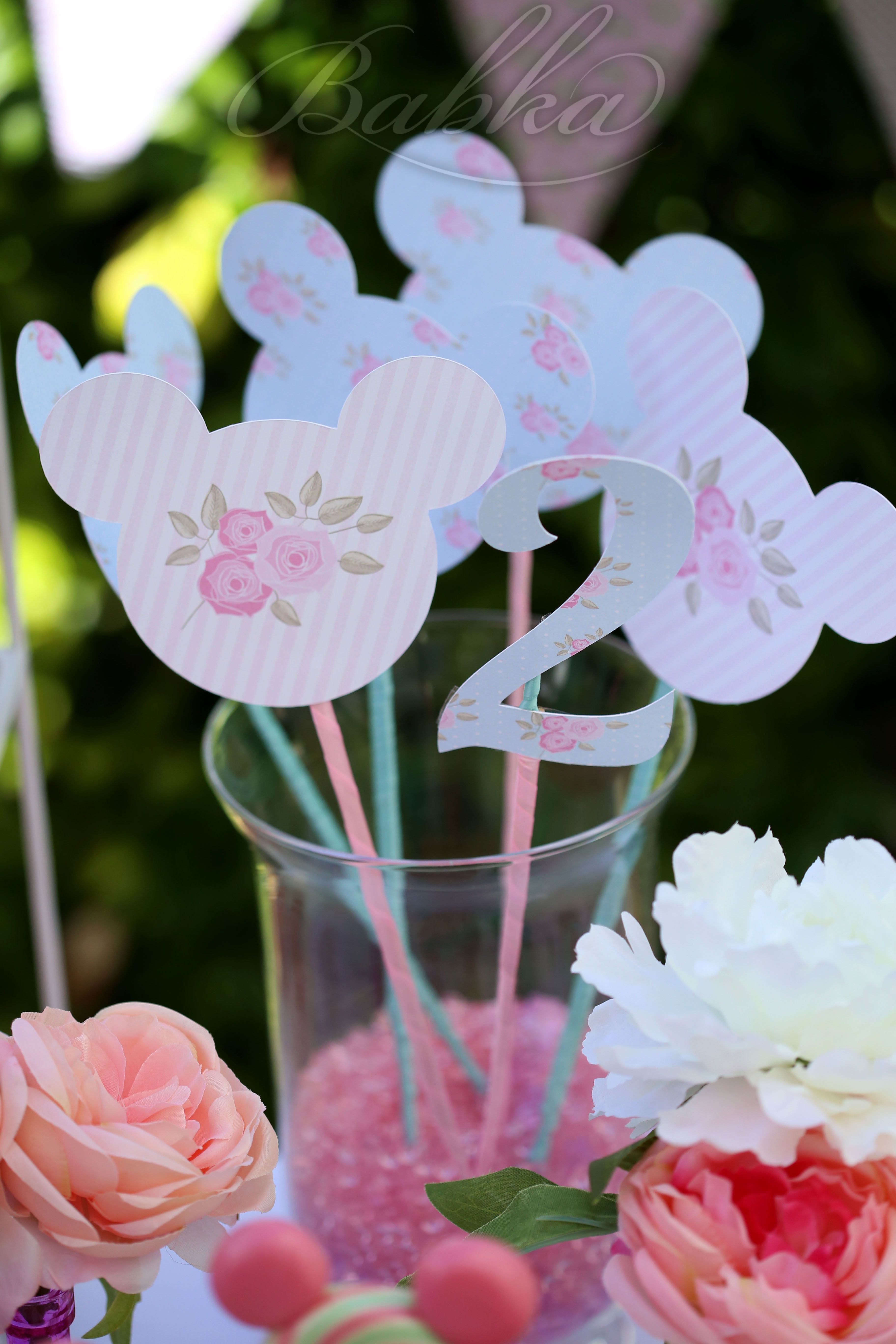 22 Shabby Chic Garden Party Ideas To Try This Year SharonSable