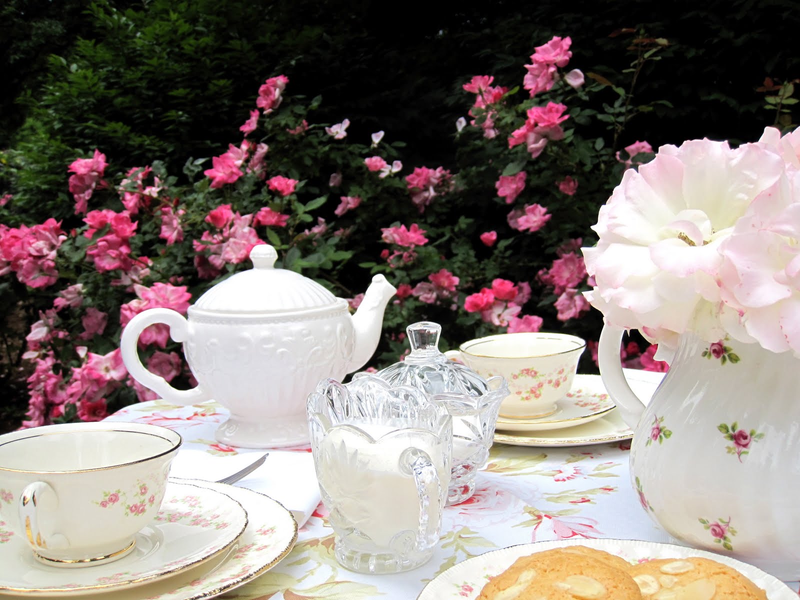 Garden Tea Party Source Pinterest Rita