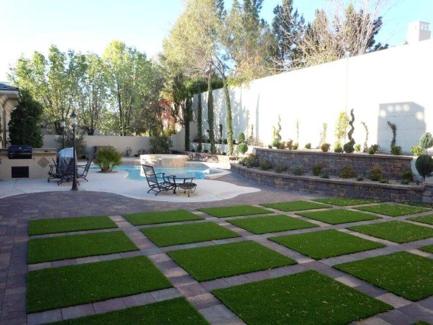 Courtyard Artificial Grass Decking Patio Yard Ideas Gottayottico Small