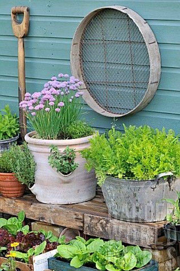 A Small Vegetable And Herb Garden Small Space Gardening