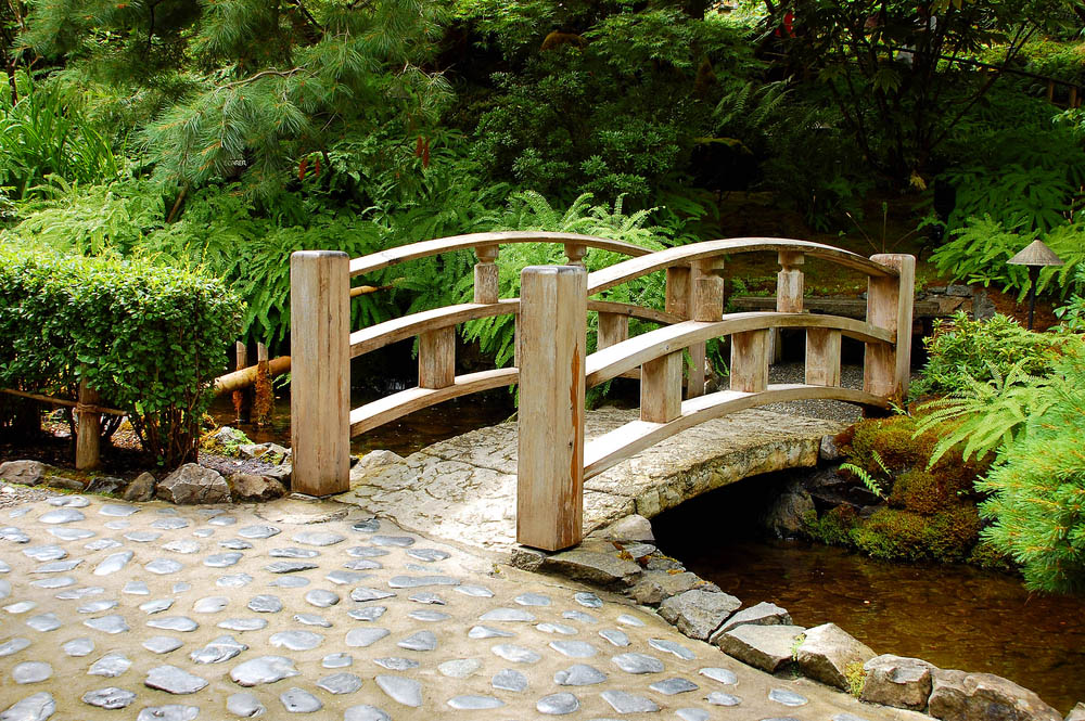 Backyard Garden Bridge Ideas