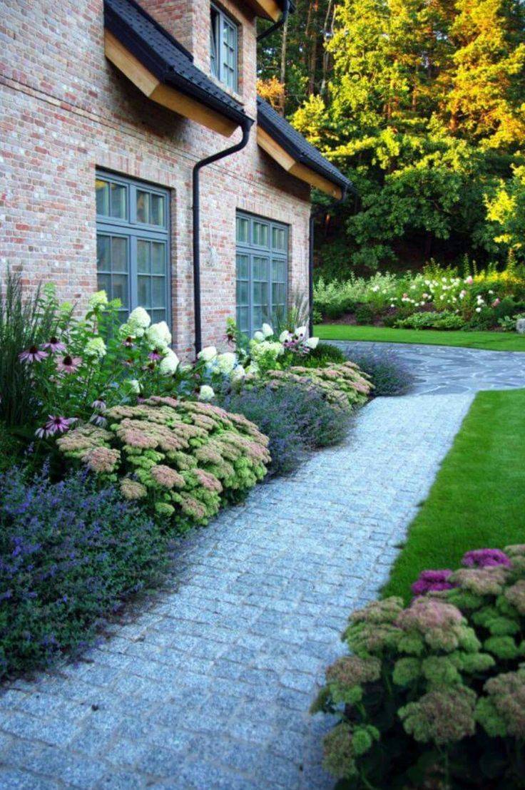Nice Entrance Front Yard Landscaping