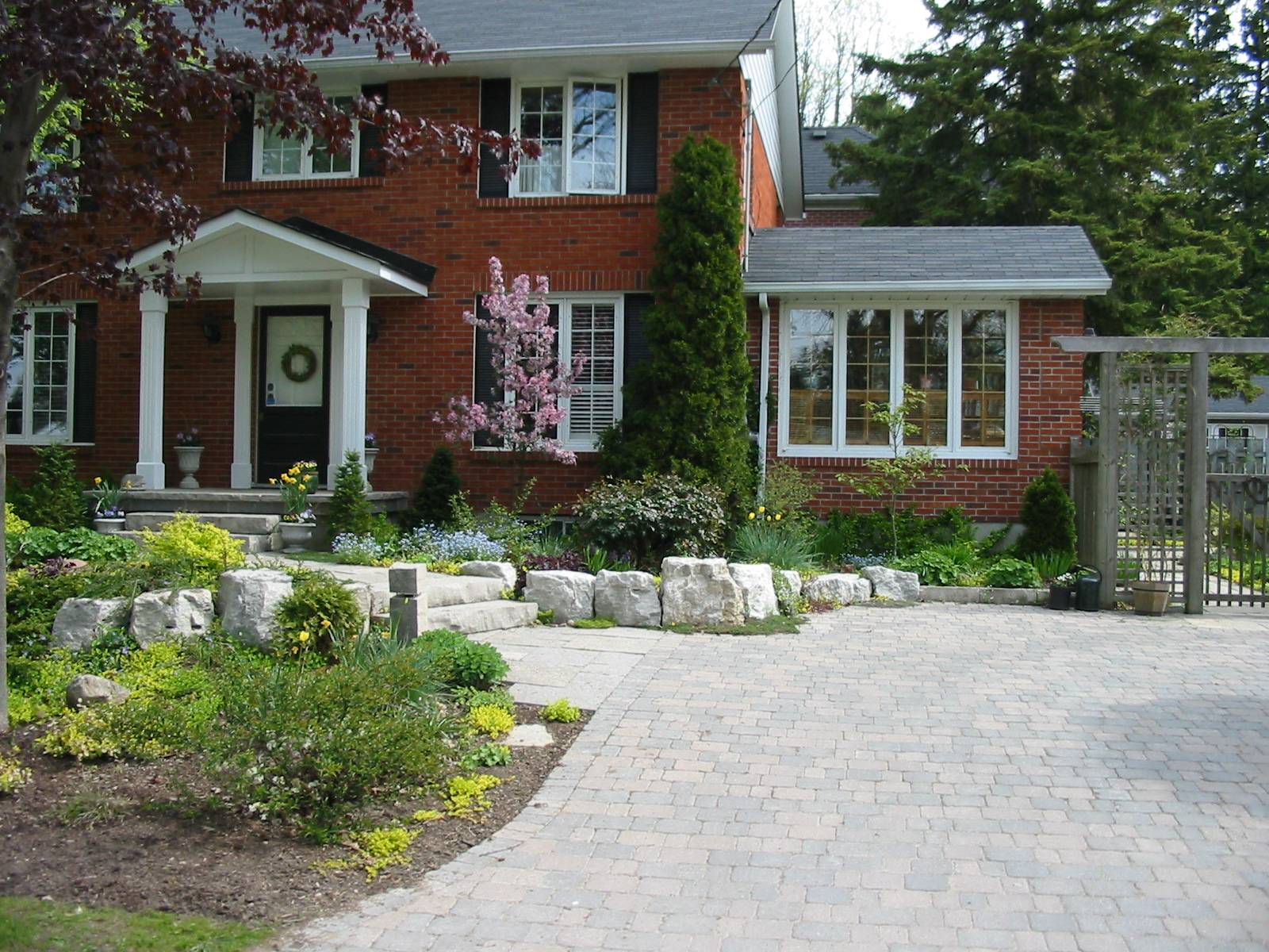 Side Yard Landscaping Inspirations Rickyhil Outdoor Ideas Side Yard